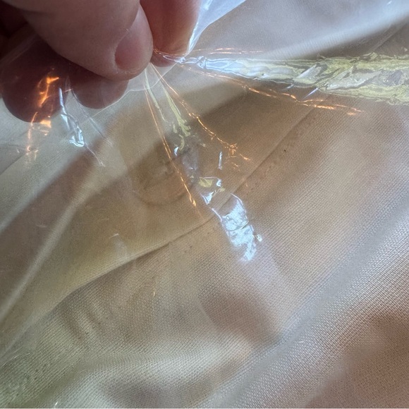 Detailed new winter cardinal pottery barn pillow cover - Picture 6 of 7